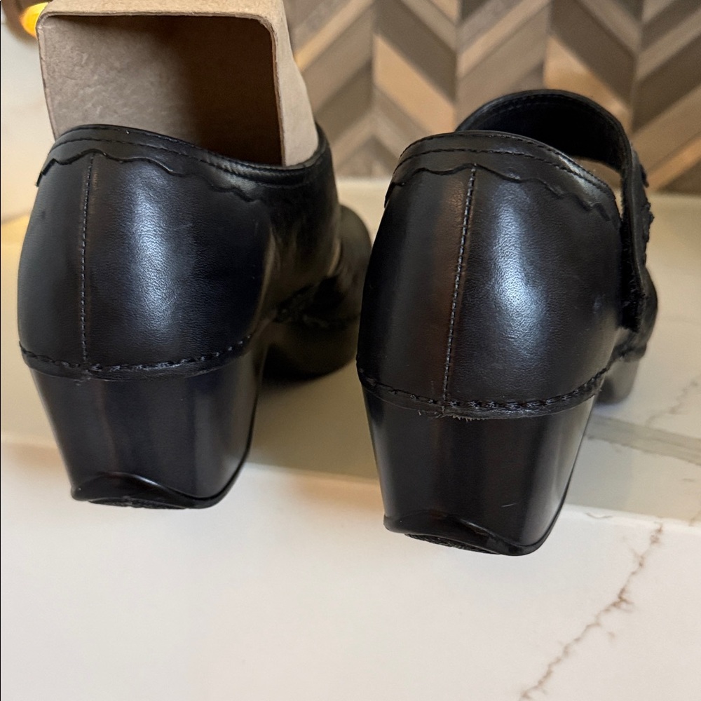 Dansko Mary Jane Women's Shoes - Picture 4 of 6